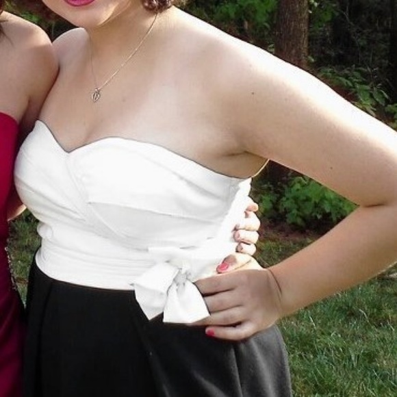 Block Color Black and White Cocktail Dress - Picture 5 of 6